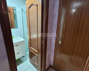 Bathroom of Flat for sale in  Madrid Capital