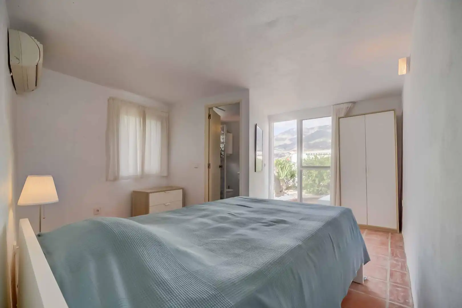 Dormitori de Casa o xalet en venda en Mijas amb Aire condicionat, Jardí privat i Terrassa