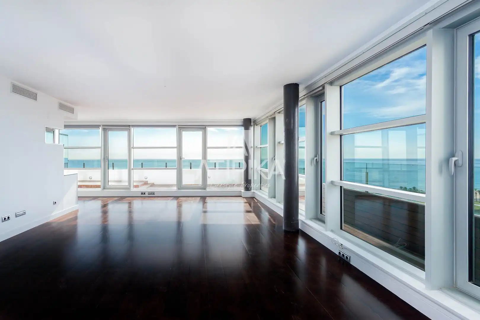 Sala de estar de Ático en venta en Barcelona con Aire acondicionado, Parquet y Terraza