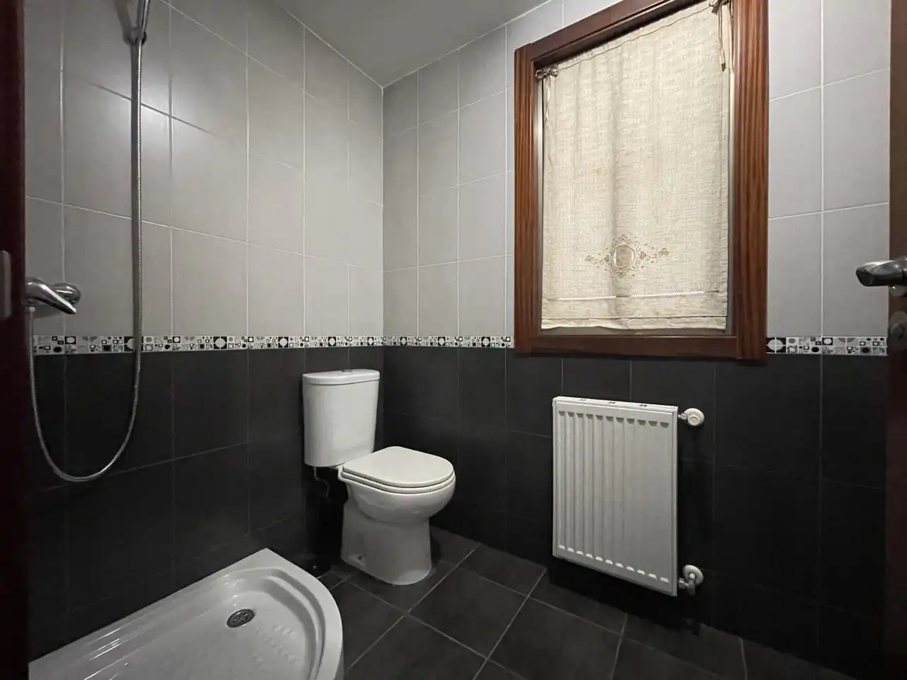 Baño de Piso en venta en Arteixo con Calefacción, Parquet y Terraza