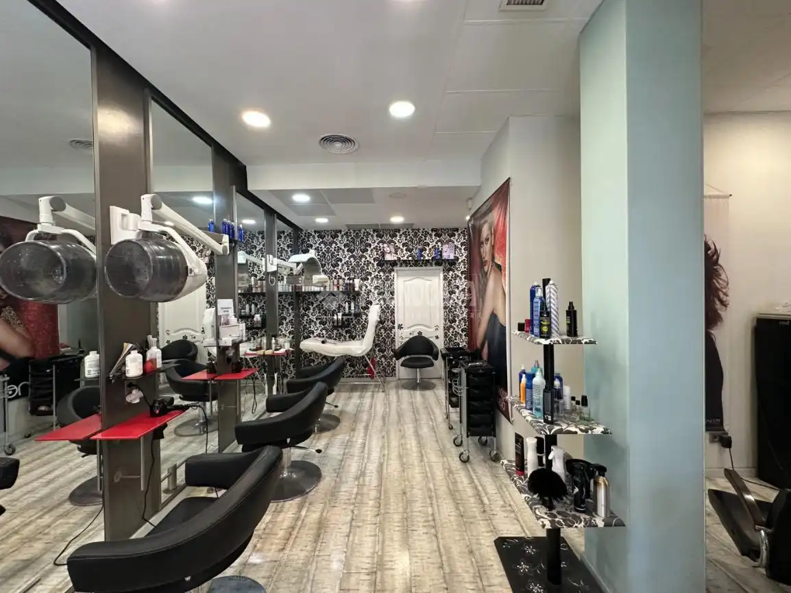 Local comercial en venda a Av. de los Derechos Humanos, imagen 11