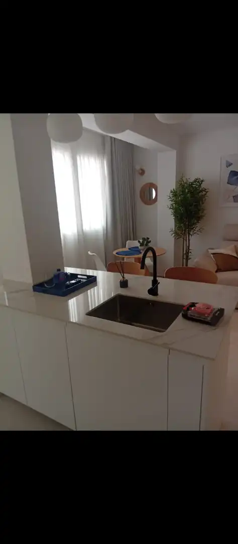Cuina de Pis de lloguer en Estepona amb Aire condicionat, Calefacció i Moblat