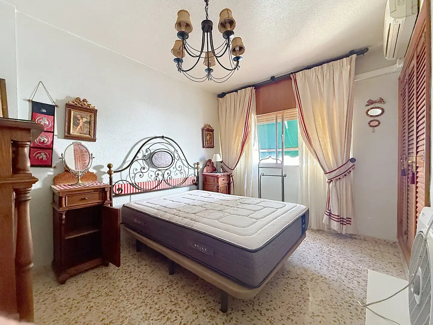 Habitación de Piso en venta en Málaga con Aire acondicionado, Terraza y Amueblado