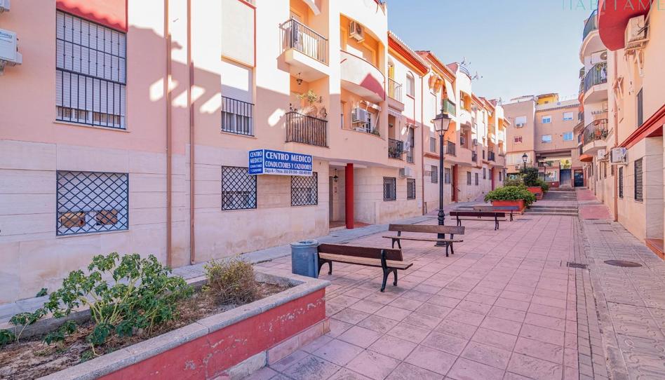 Photo 1 of Flat for sale in Miguel de Unamuno, 12, Residencial Triana - Barrio Alto, Granada