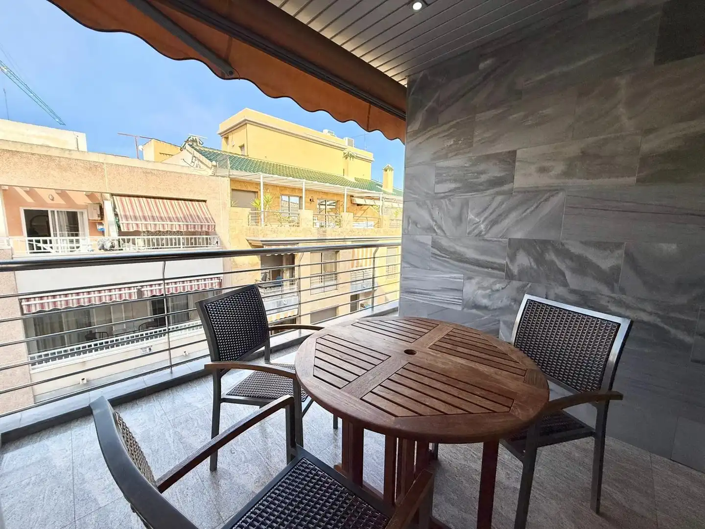 Terrassa de Pis de lloguer en Torrevieja amb Aire condicionat, Calefacció i Terrassa