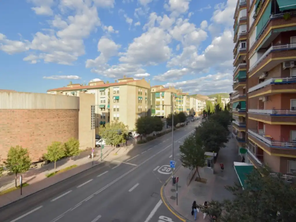 Piso con ascensor en venta en Calle Delfin
