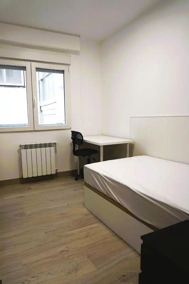 Room in Calle CAPITAN MENDEZ VIGO, 50, Santo Tomás