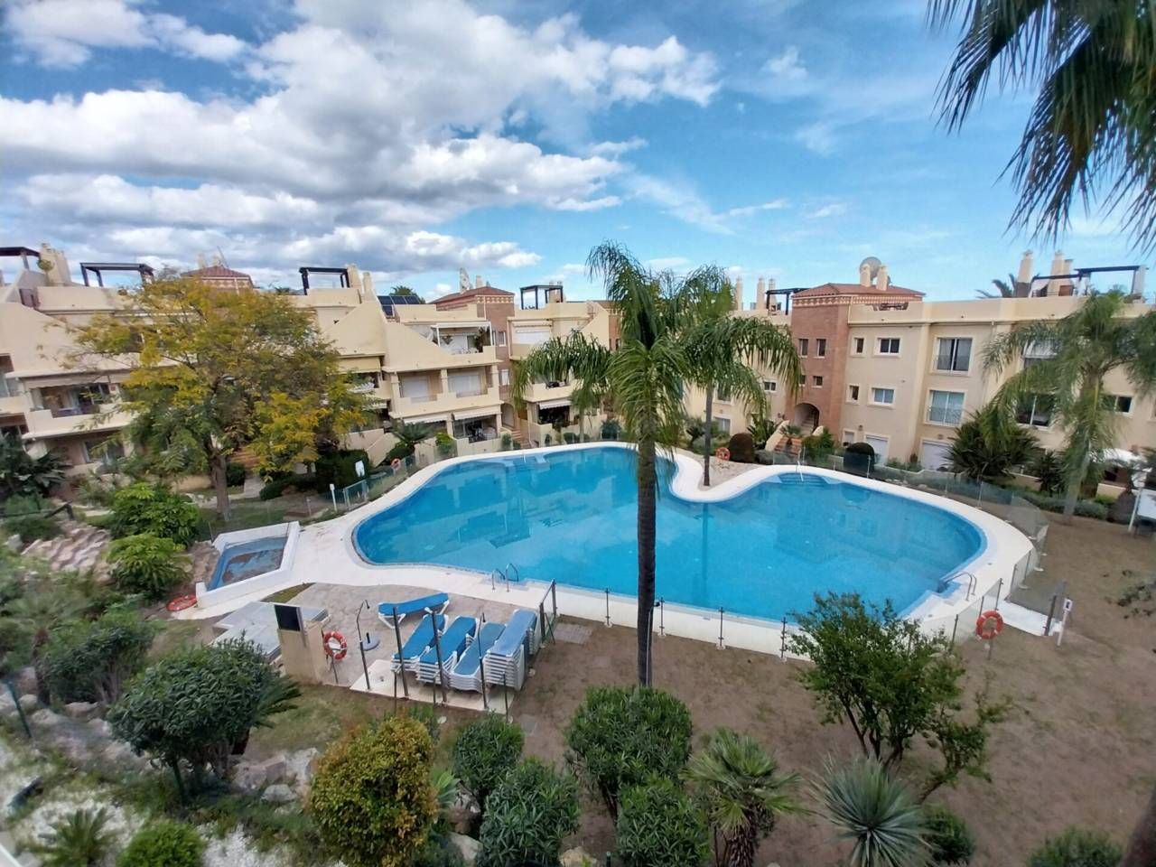 Exterior view of Flat for sale in Estepona  with Air Conditioner, Terrace and Storage room
