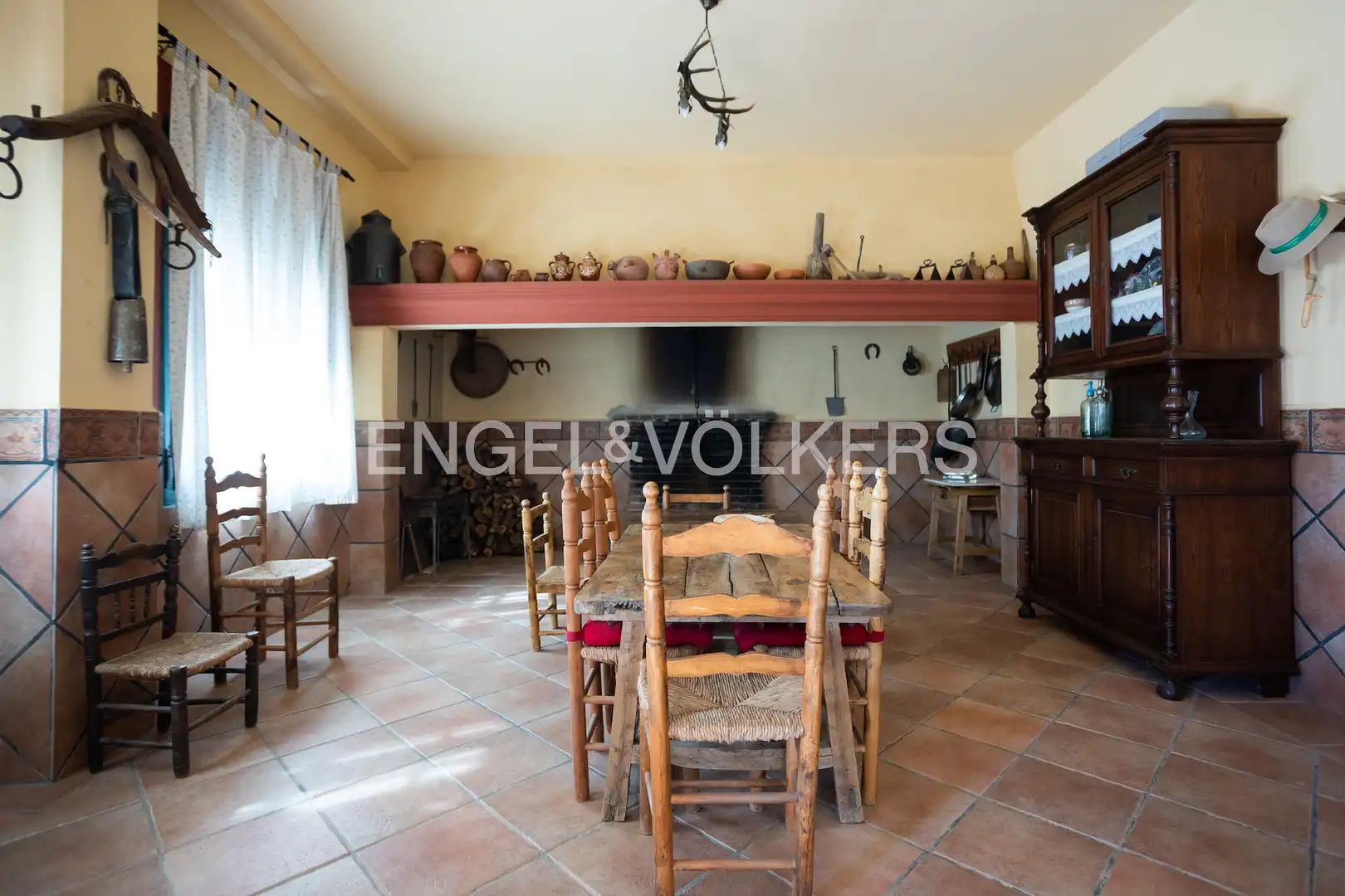 Comedor de Finca rústica en venta en Llerena con Calefacción, Jardín privado y Trastero