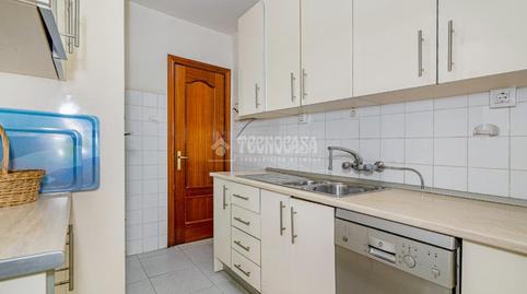 Foto 3 de Piso en venta en C. Génova, Fígares,  Granada Capital