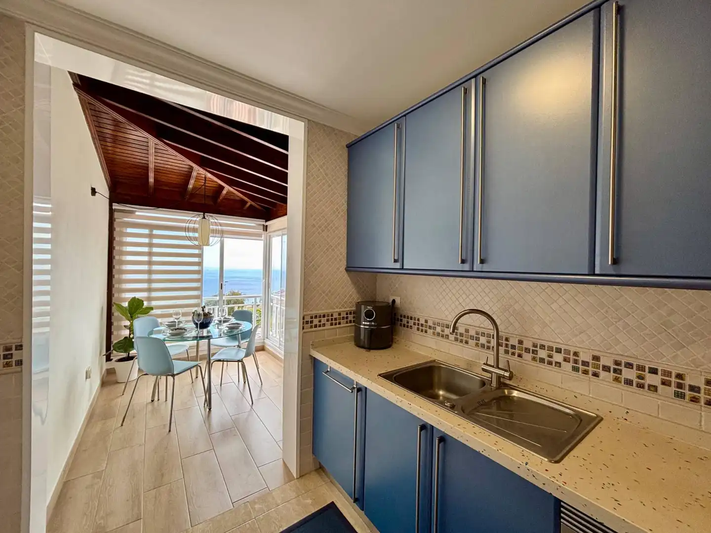 Cocina de Casa adosada en venta en Candelaria con Aire acondicionado, Terraza y Piscina