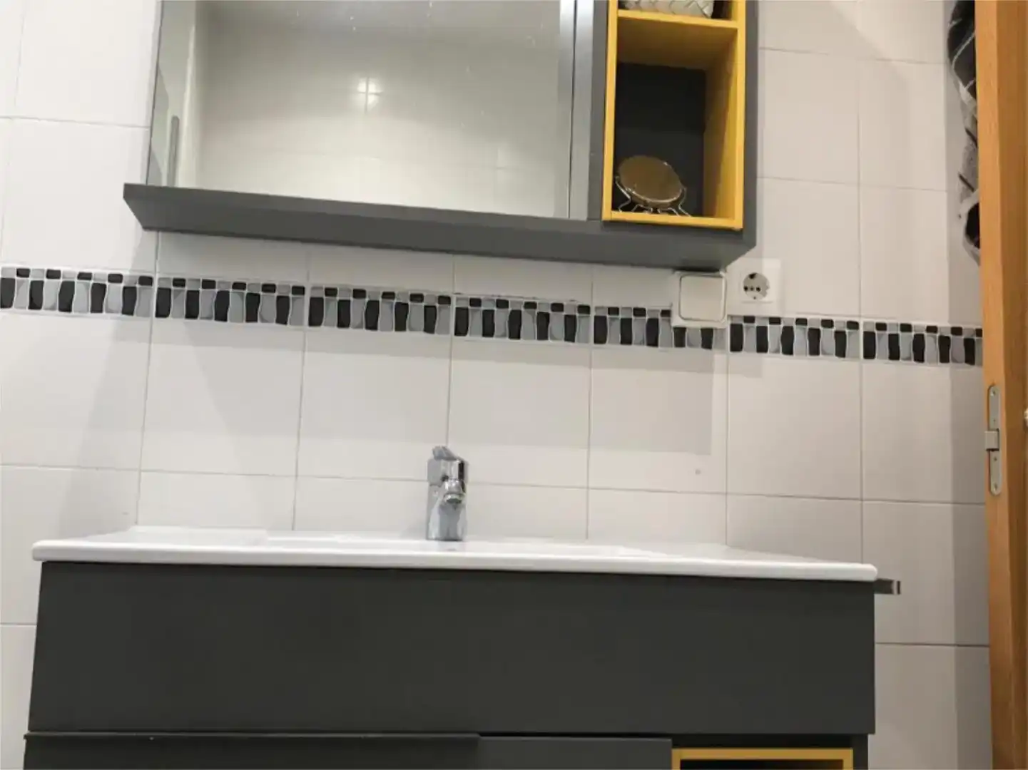 Baño de Piso en venta en Algeciras con Balcón