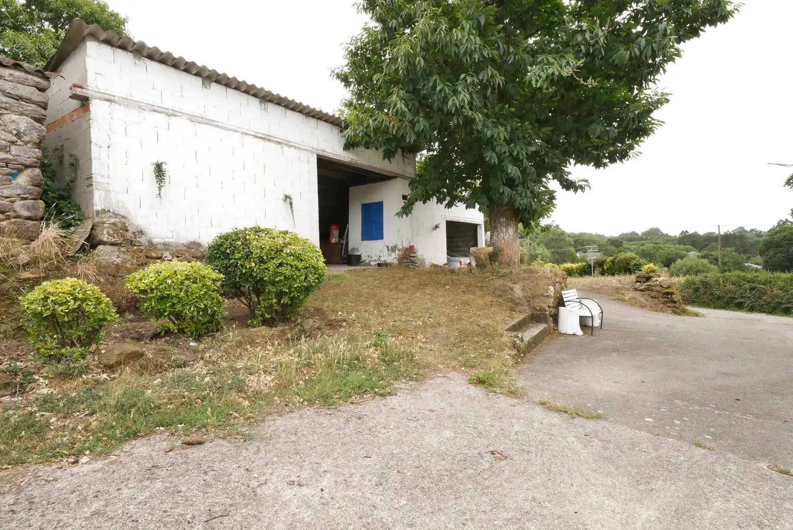 Vista exterior de Casa o xalet en venda en Guitiriz amb Jardí privat, Moblat i Forn