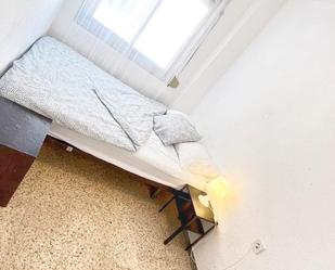 Bedroom of Flat to share in Badalona