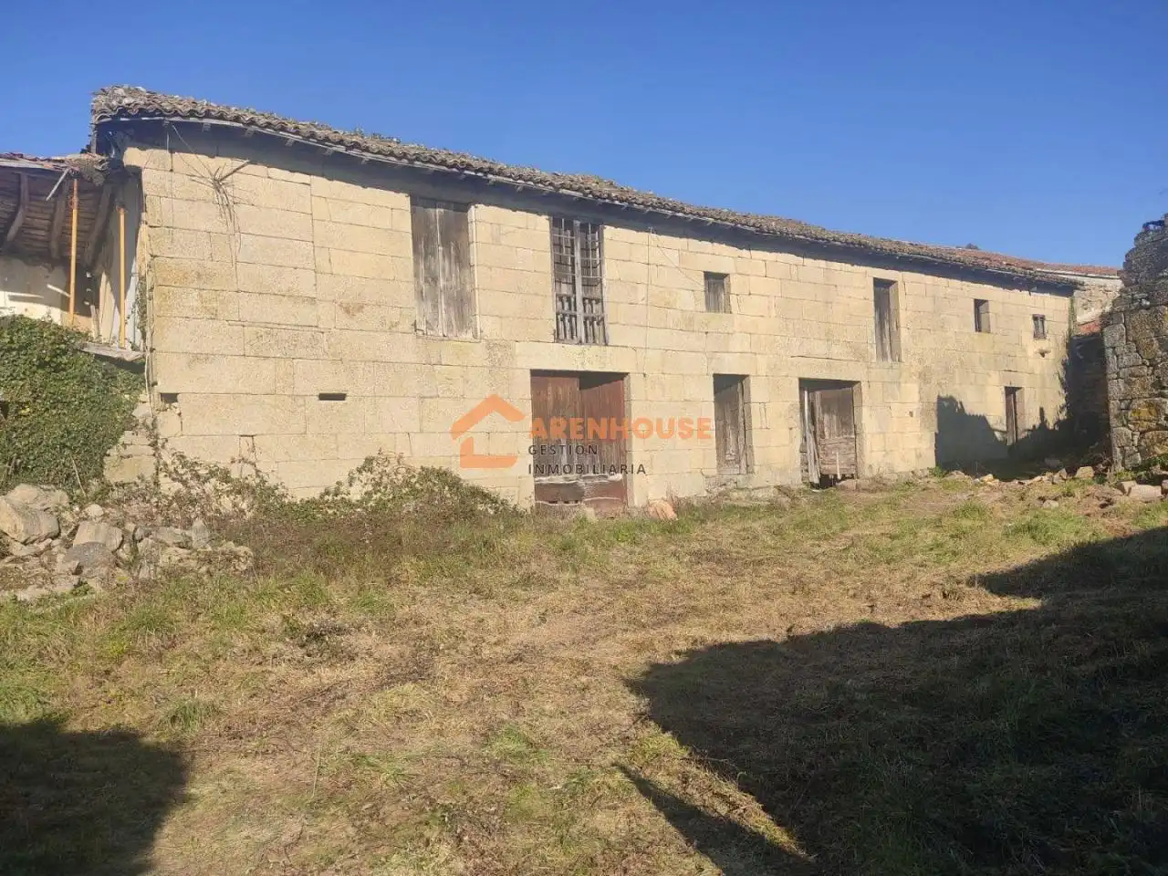 Casa amb terrassa en venda a Sarreaus