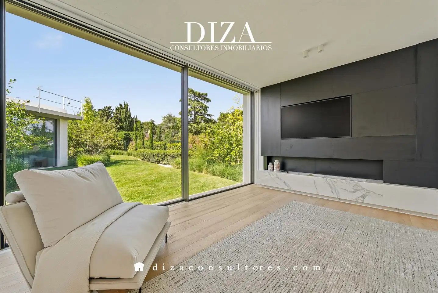 Vista exterior de Casa o chalet en venta en Pozuelo de Alarcón con Aire acondicionado, Calefacción y Jardín privado
