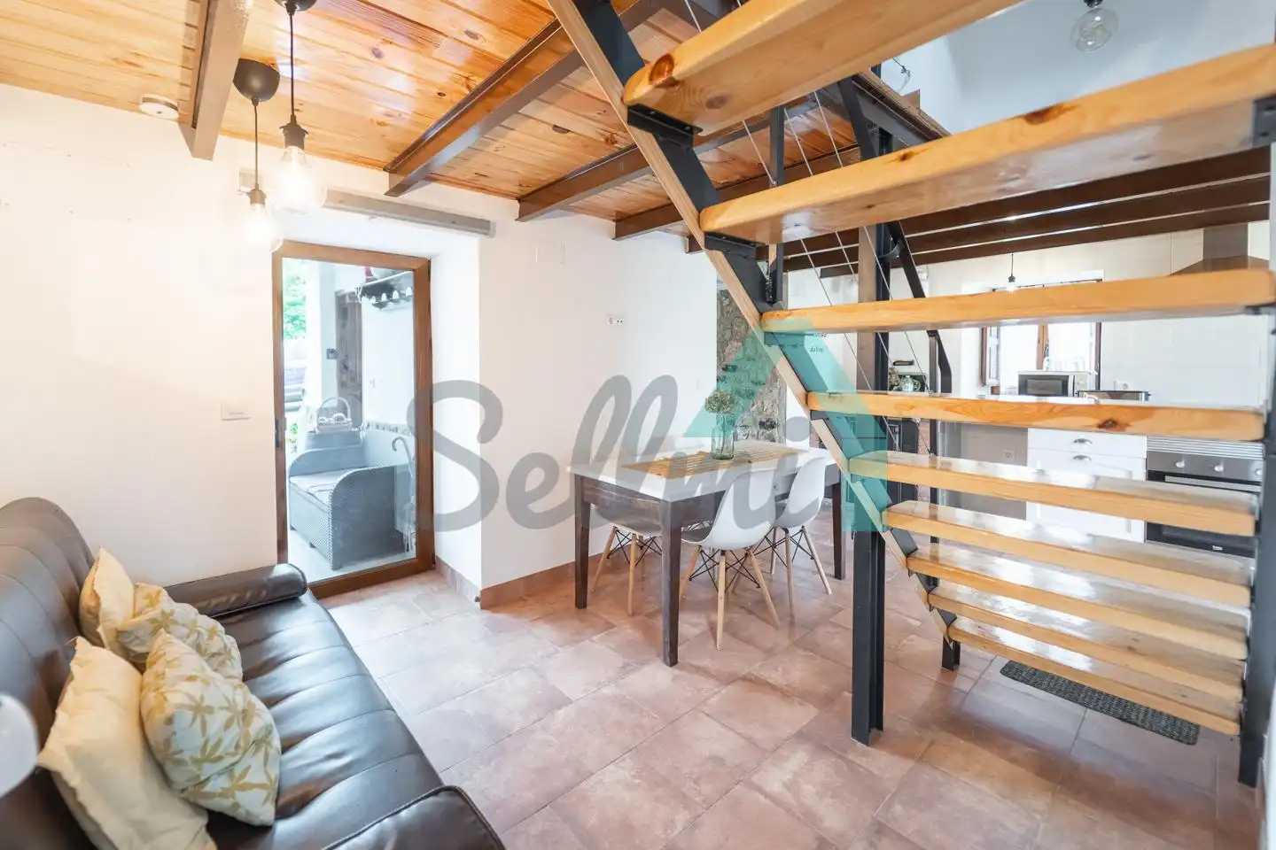 Casa adosada de alquiler en Oviedo  con Jardín privado, Parquet y Terraza
