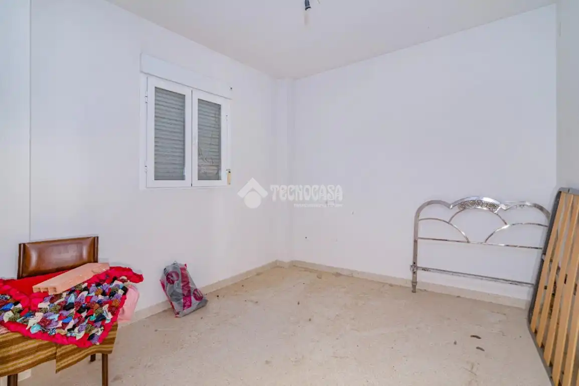 Dormitori de Casa adosada en venda en Loja