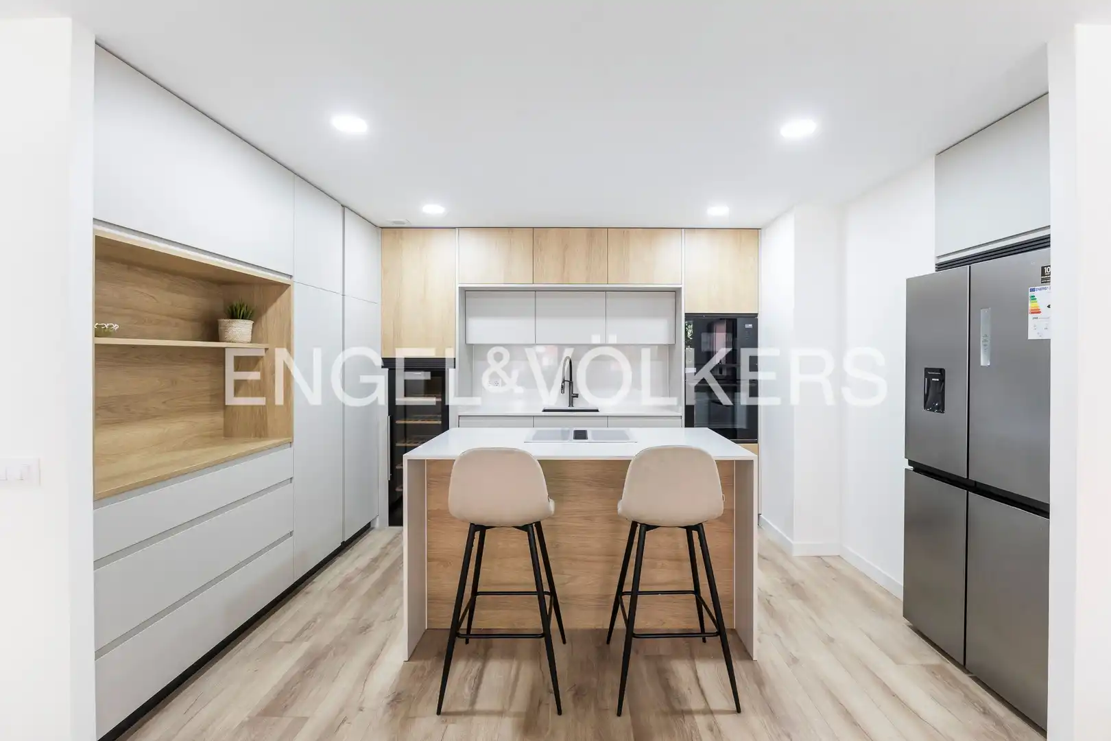Kitchen of Flat for sale in Madrid  with Air Conditioner, Heating and Parquet flooring