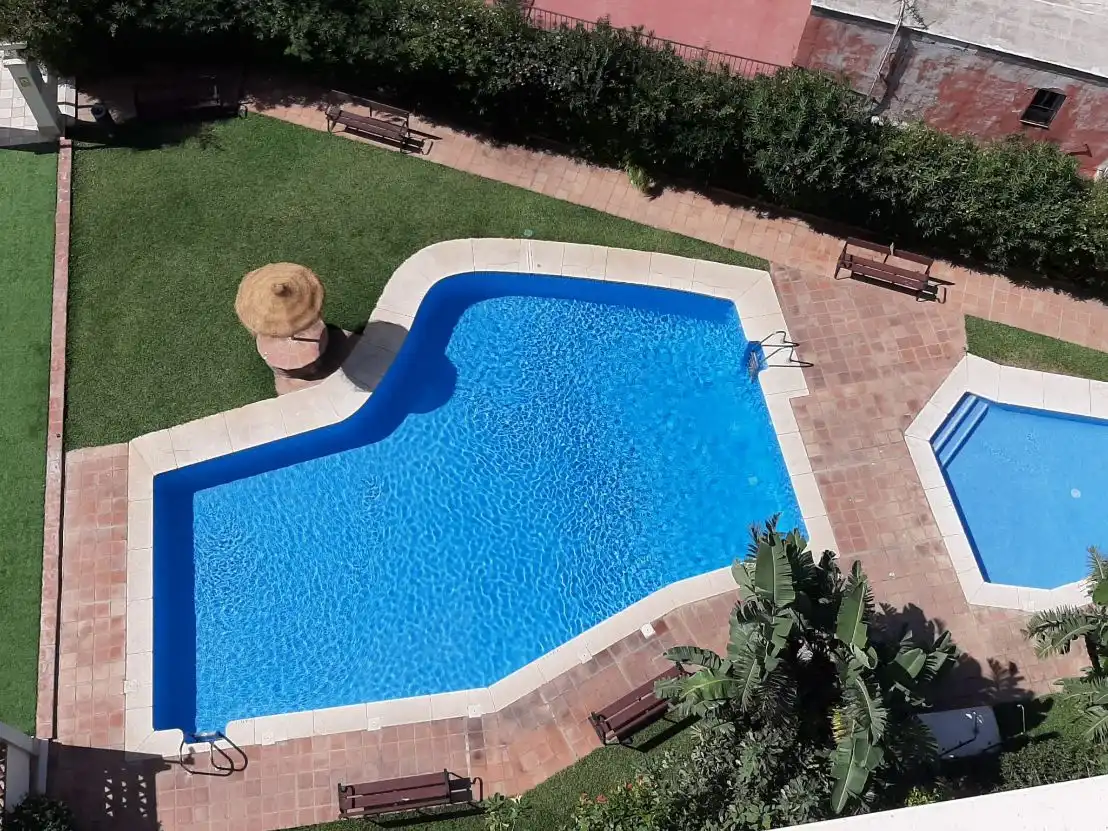 Swimming pool of Flat for share in Marbella  with Terrace, Swimming Pool and Furnished