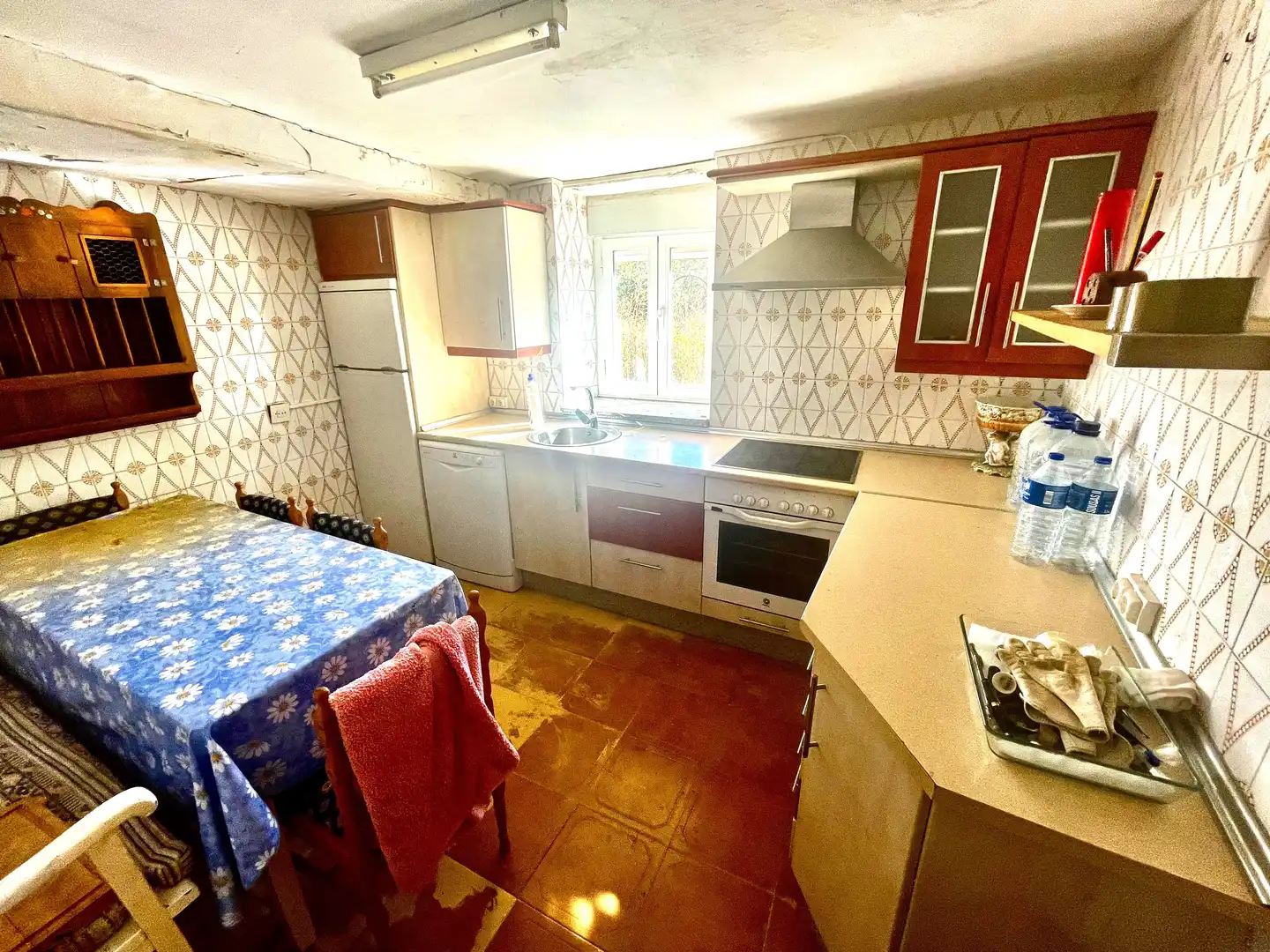Küche von Haus oder Chalet zum Verkauf in Villaturiel mit Privatgarten und Abstellraum