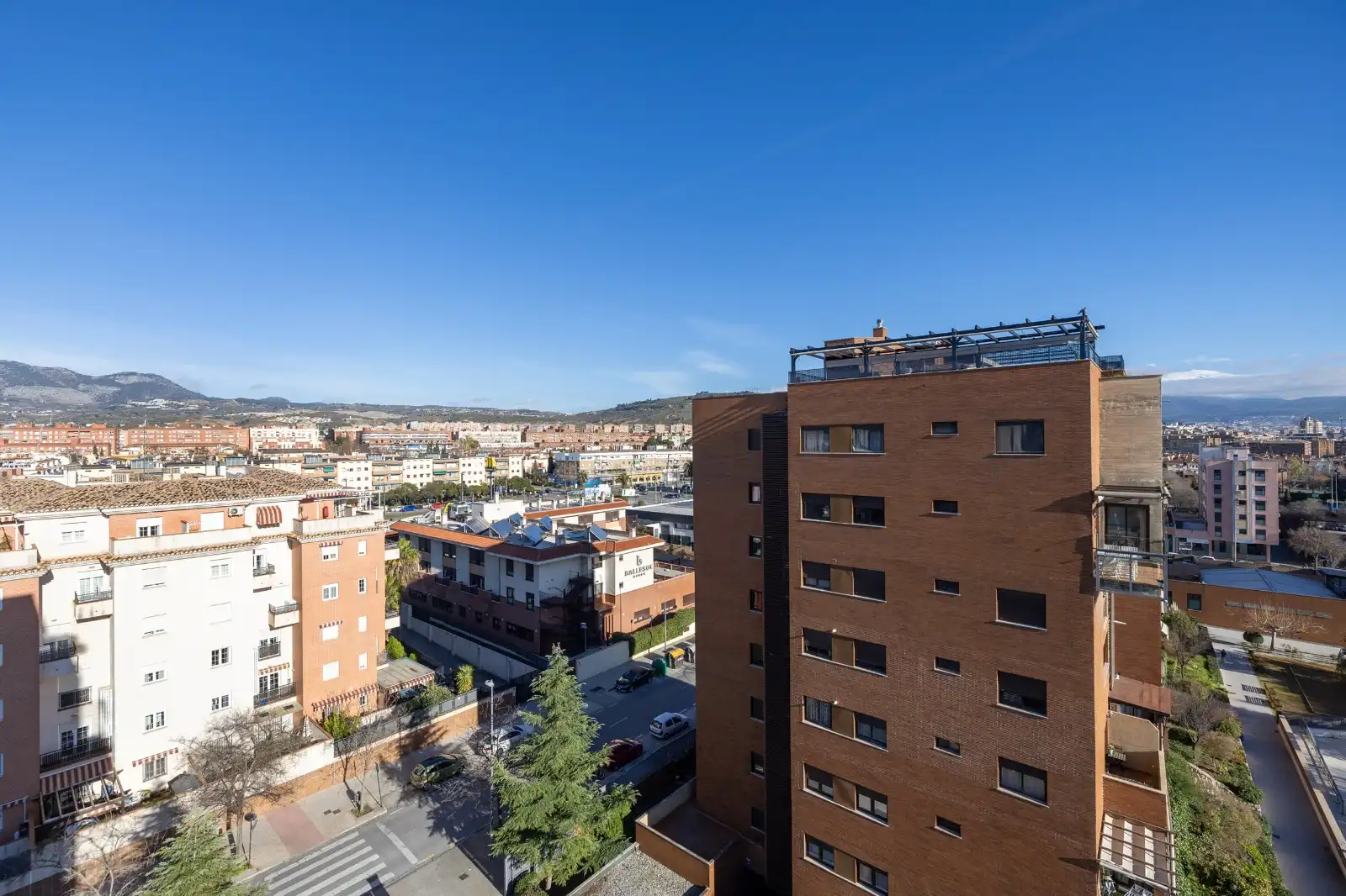 Vista exterior de Ático en venta en Granada con Aire acondicionado, Calefacción y Terraza