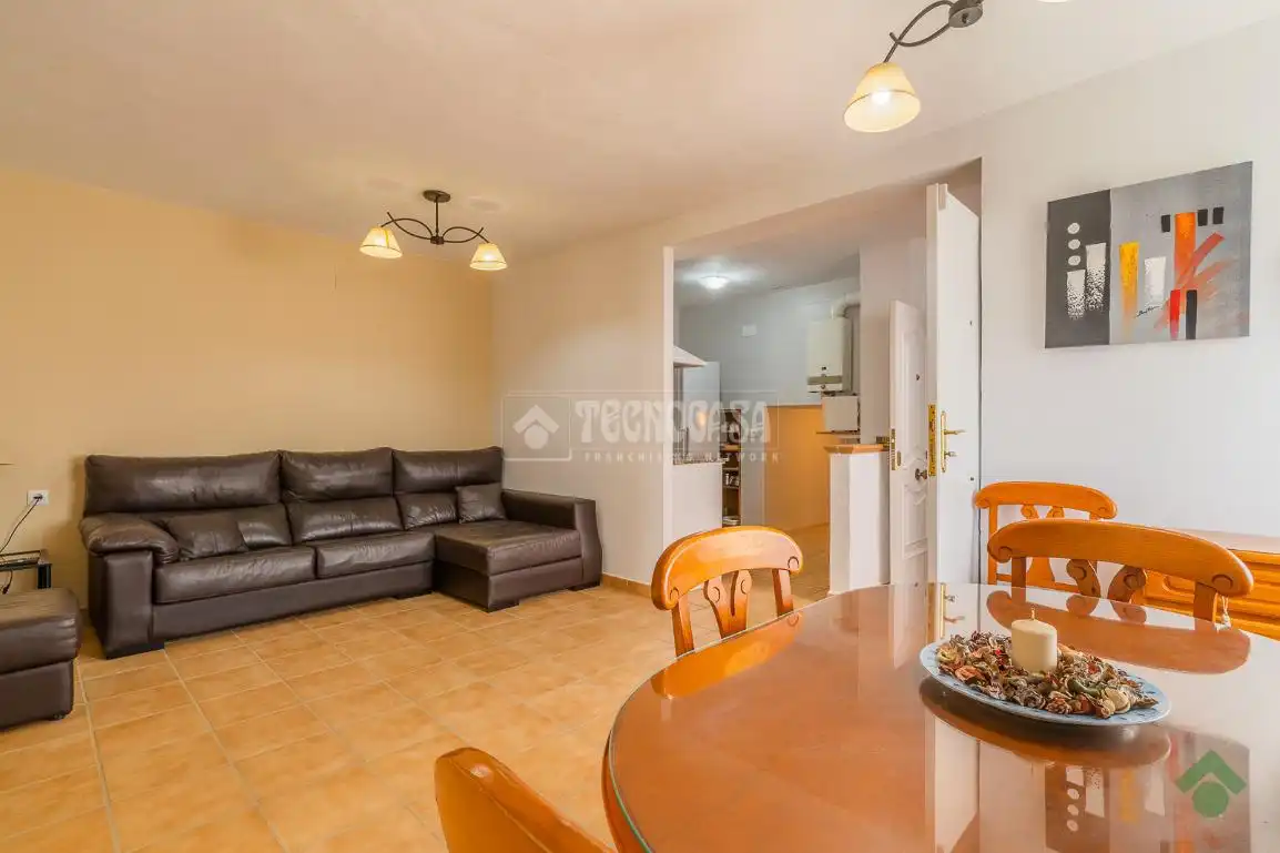 Sala d'estar de Casa o xalet en venda en Conil de la Frontera amb Terrassa i Balcó