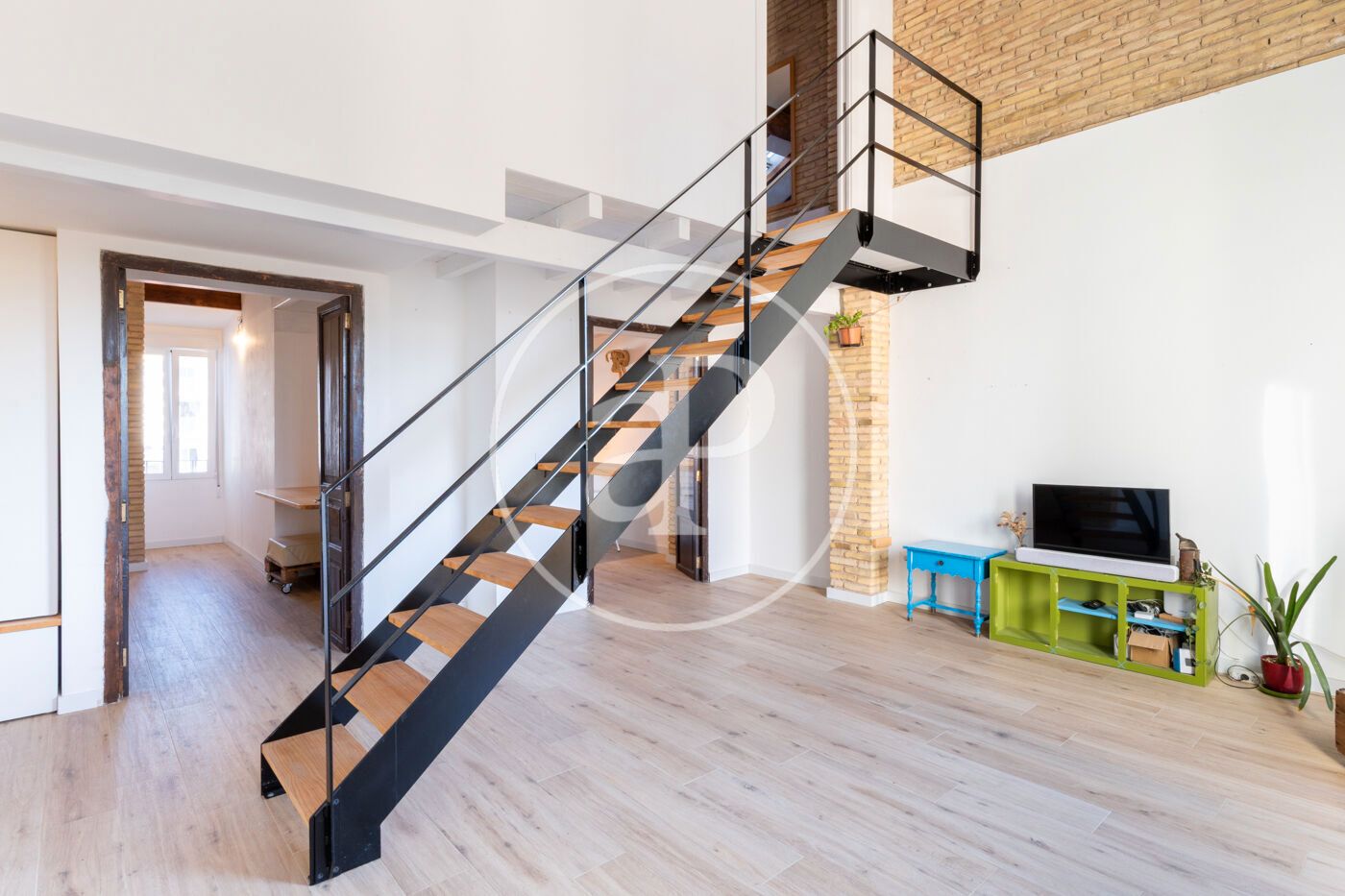 Duplex for sale in  Valencia Capital  with Air Conditioner, Heating and Balcony