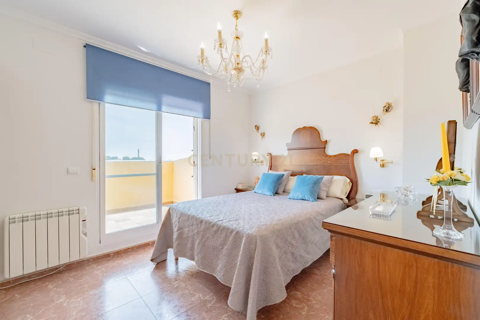 Habitación de Casa adosada en venta en Náquera con Trastero, Piscina y Horno
