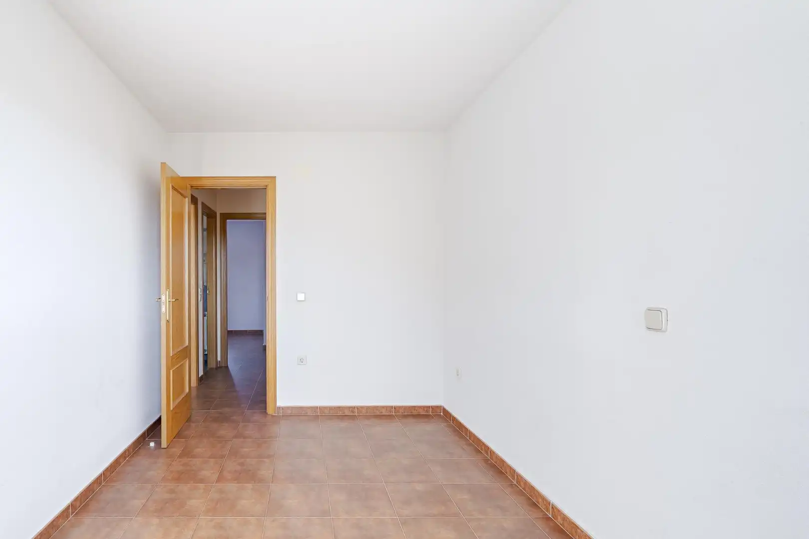 Einfamilien-Reihenhaus zum Verkauf in Carabaña mit Heizung, Privatgarten und Terrasse