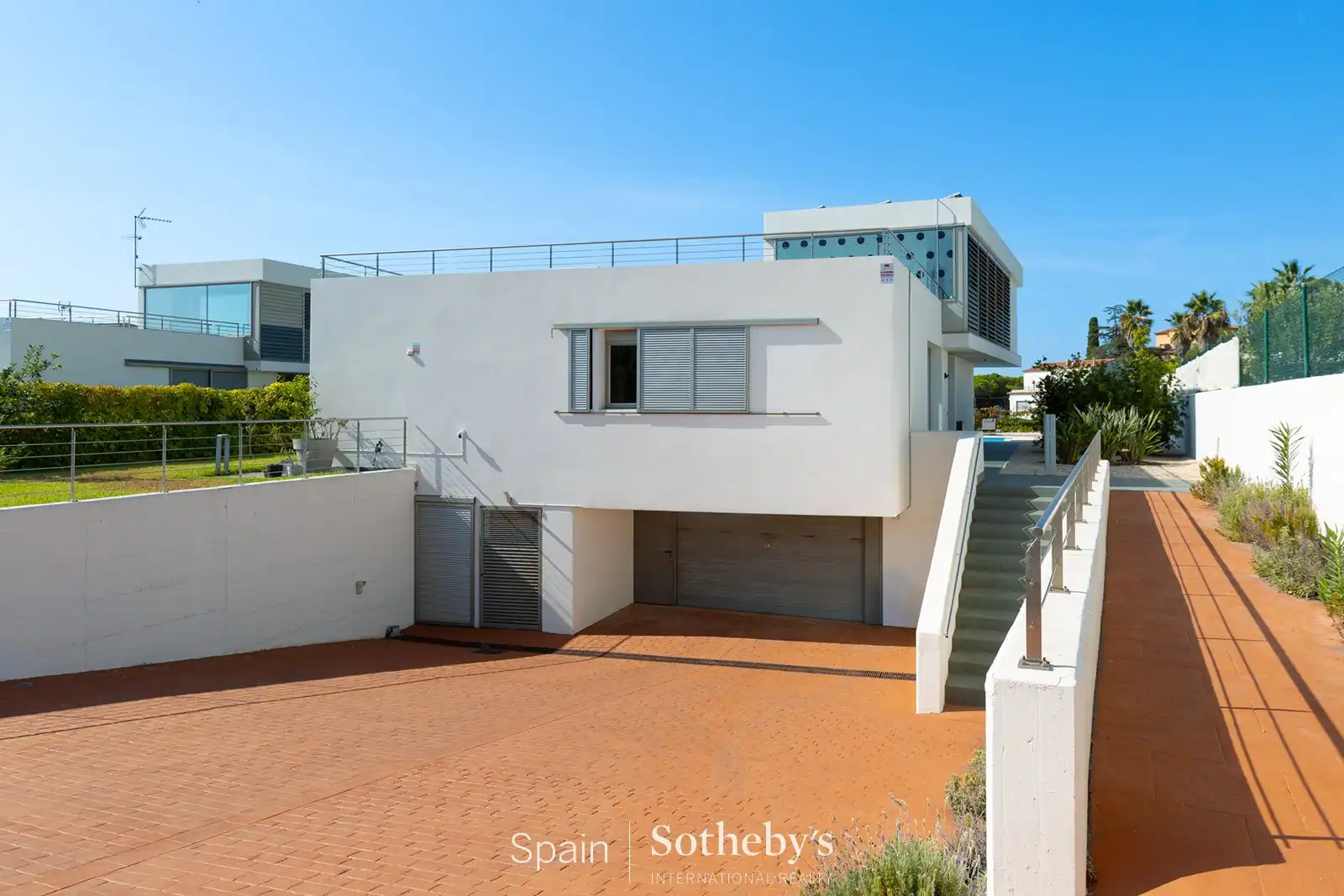 Vista exterior de Casa o xalet en venda en Arenys de Mar amb Aire condicionat, Calefacció i Jardí privat