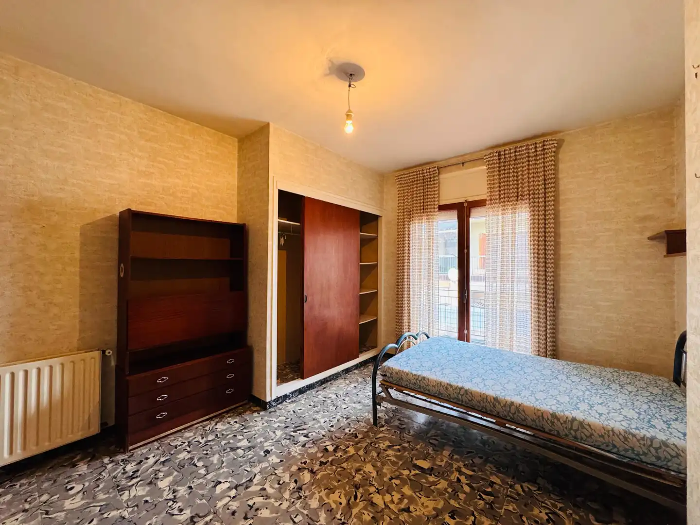 Habitación de Casa adosada en venta en Llagostera con Calefacción y Balcón