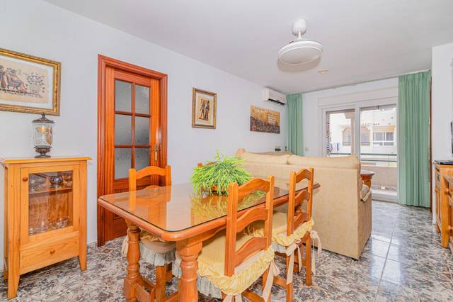 Piso en Venta en Calle HOYO DE PATERNA en Torrenueva Costa