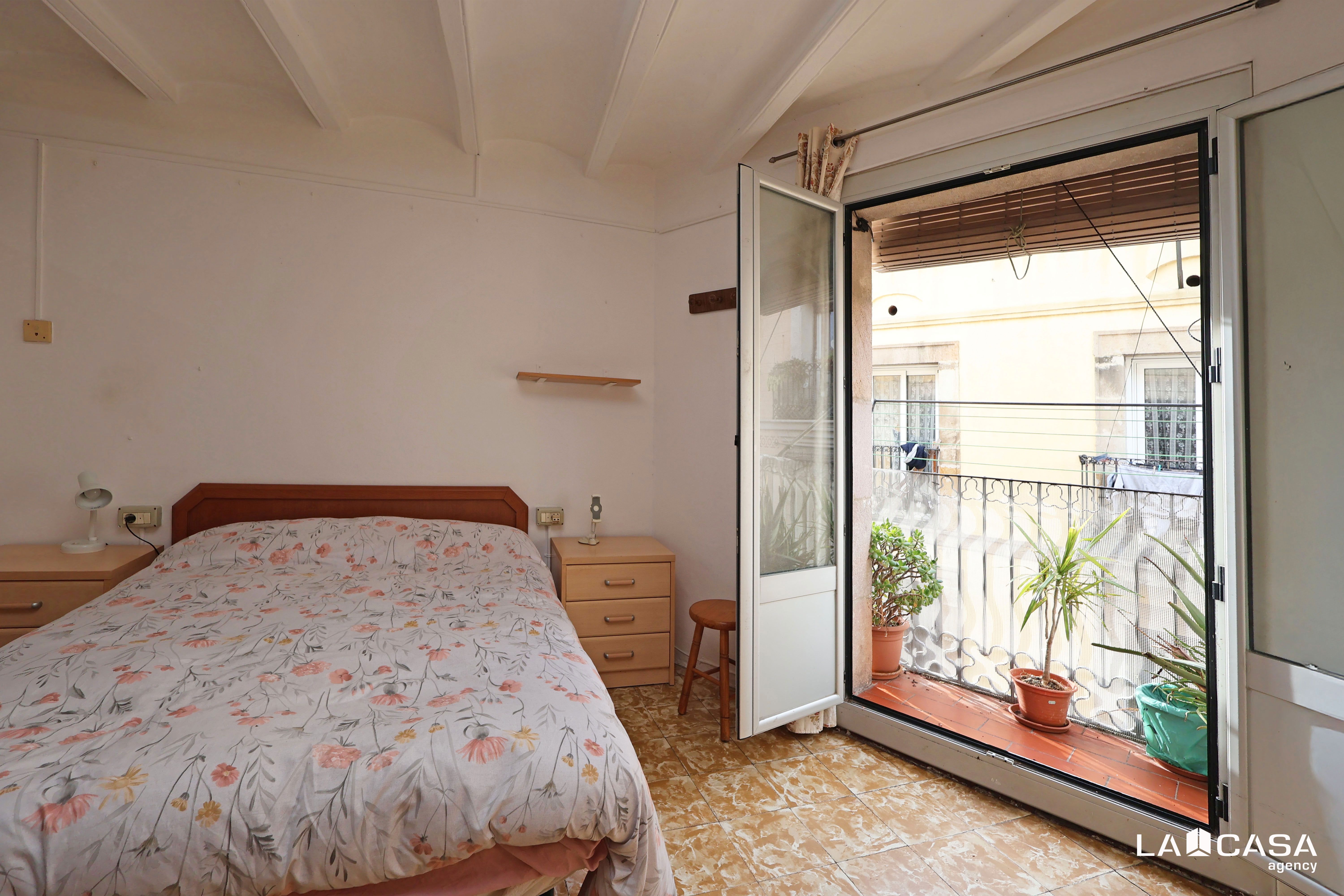 Flat for sale in El Raval, Ciutat Vella