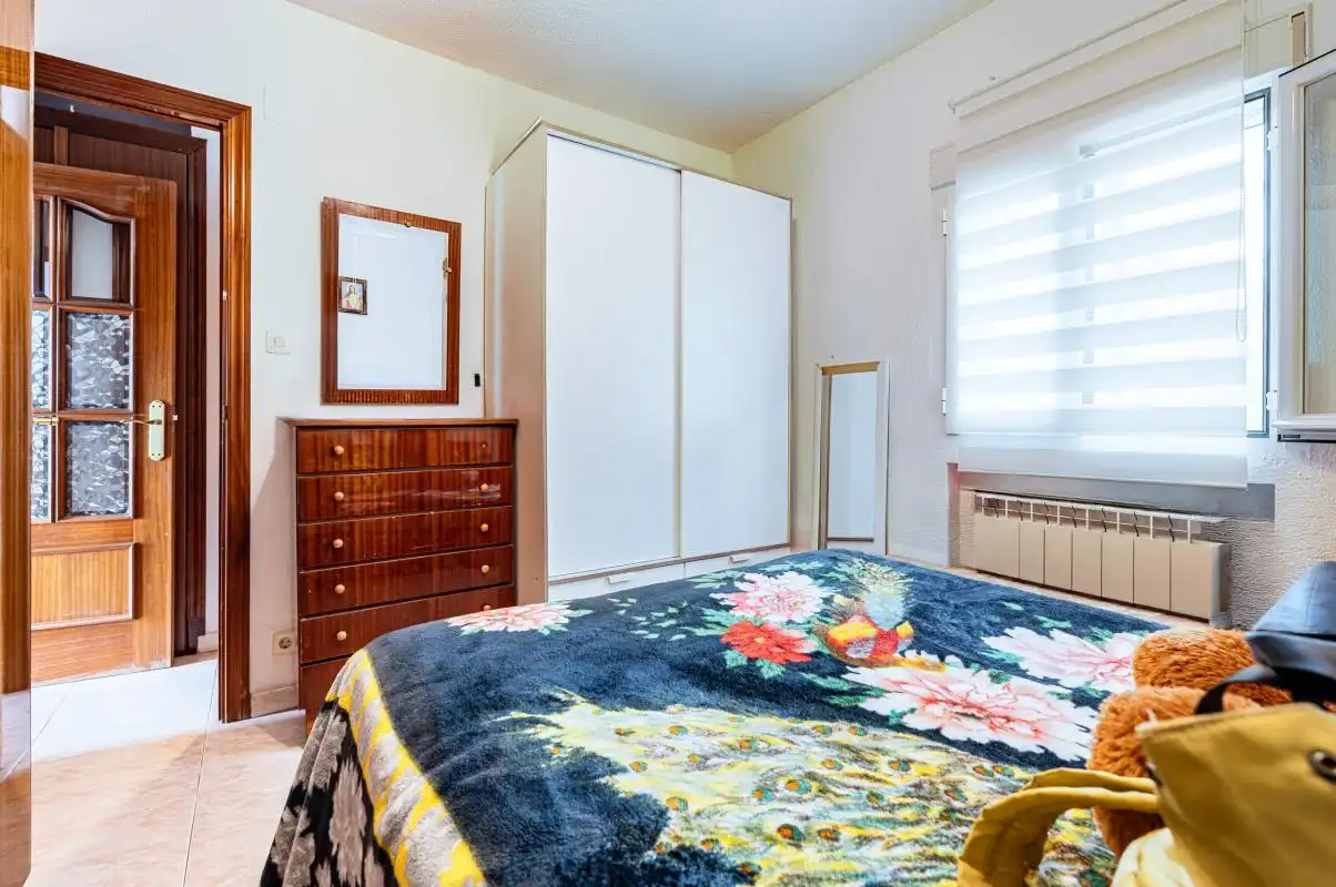 Bedroom of Flat for sale in Madrid  with Heating, Terrace and Furnished