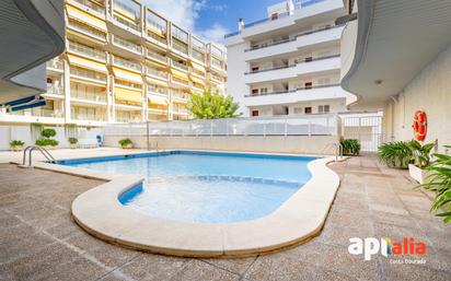 Piscina de Apartament en venda en Salou amb Aire condicionat, Terrassa i Balcó