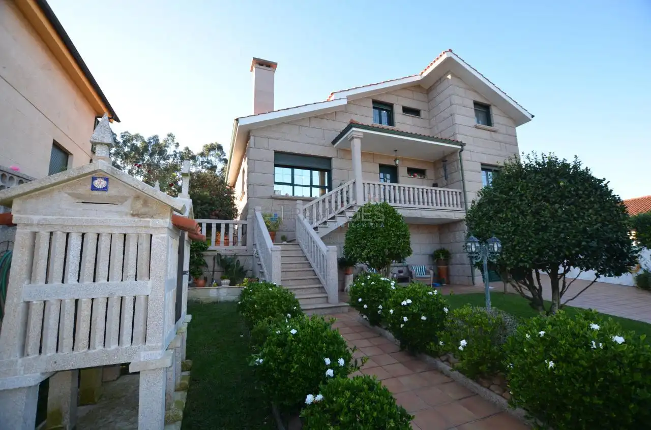 Vista exterior de Casa o chalet en venta en Tui, Pontevedra