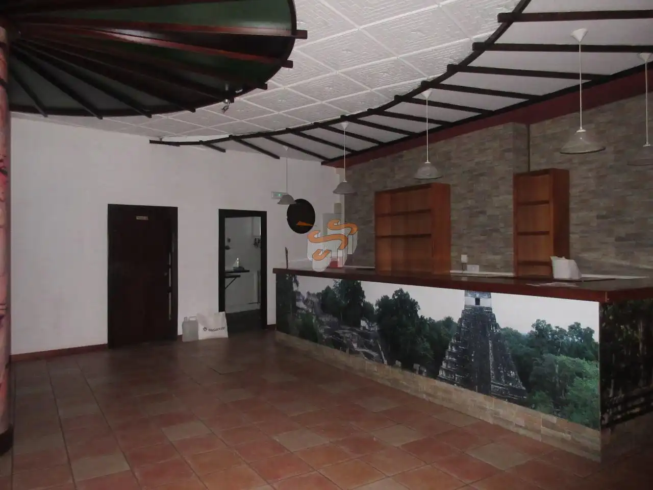 Locale commerciale in vendita a Zona Ultramar