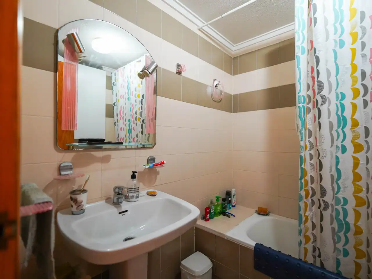 Baño de Estudio en venta en Torrevieja con Calefacción, Terraza y Piscina