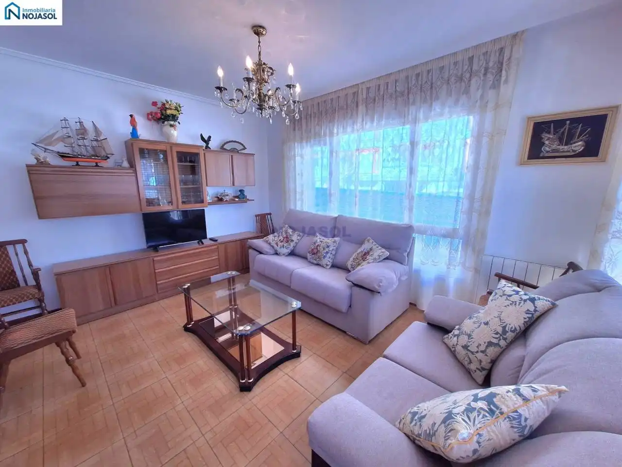 Sala d'estar de Casa o xalet de lloguer en Noja amb Calefacció, Jardí privat i Moblat