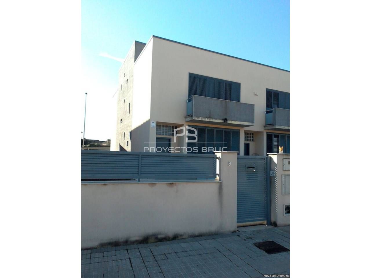 Vista exterior de Casa adosada en venta en Abrera