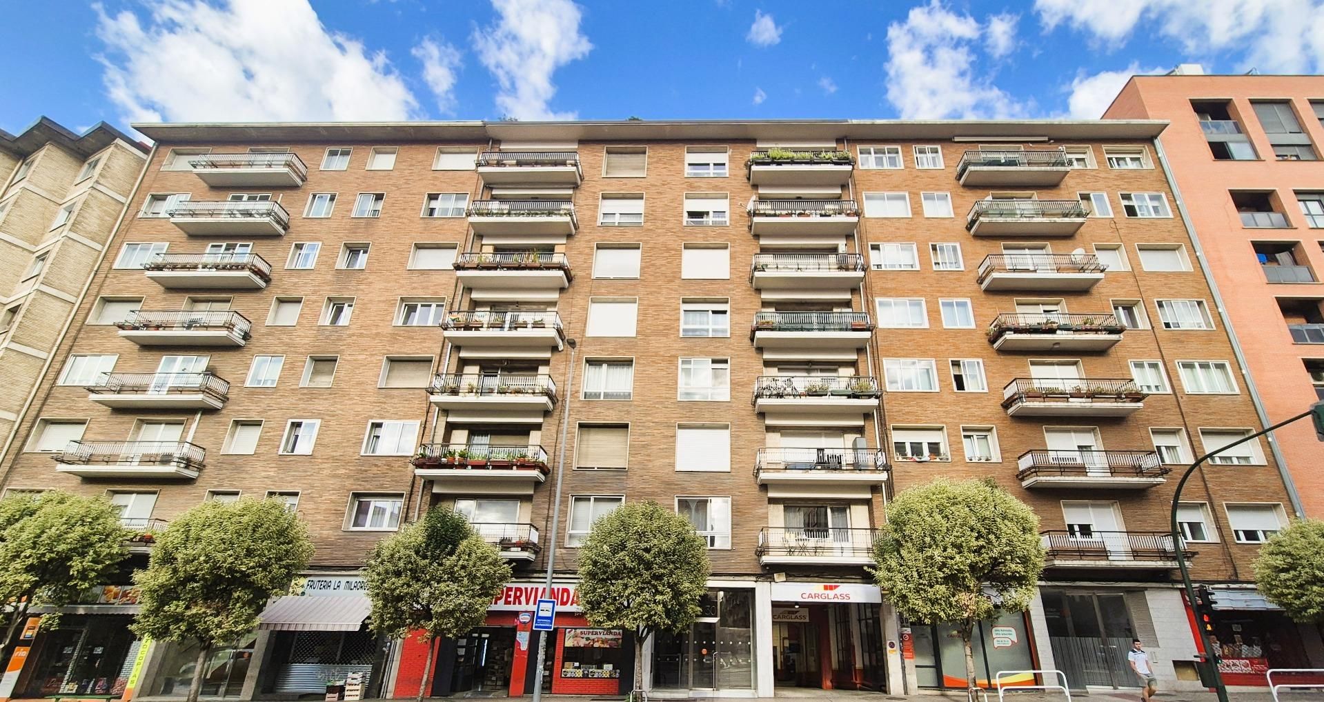 Exterior view of Flat for sale in  Pamplona / Iruña  with Heating, Parquet flooring and Terrace