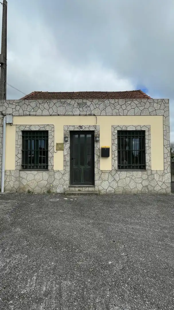 Vista exterior de Casa o xalet en venda en Ferrol amb Jardí privat, Parquet i Traster