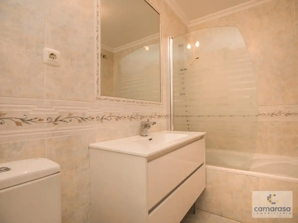 Bathroom of Flat for rent in Ávila  with Furnished