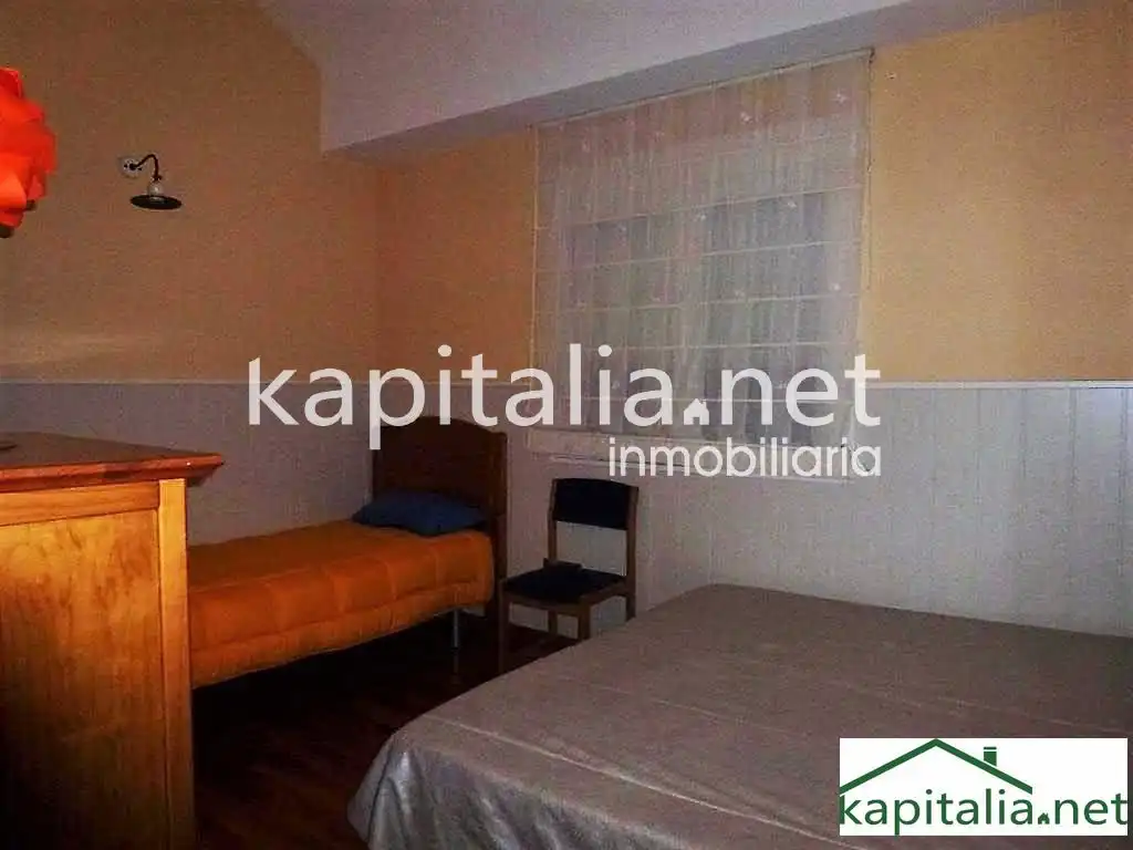 Bedroom of Houses for sale in Alcoy / Alcoi  with Heating, Private garden and Parquet flooring