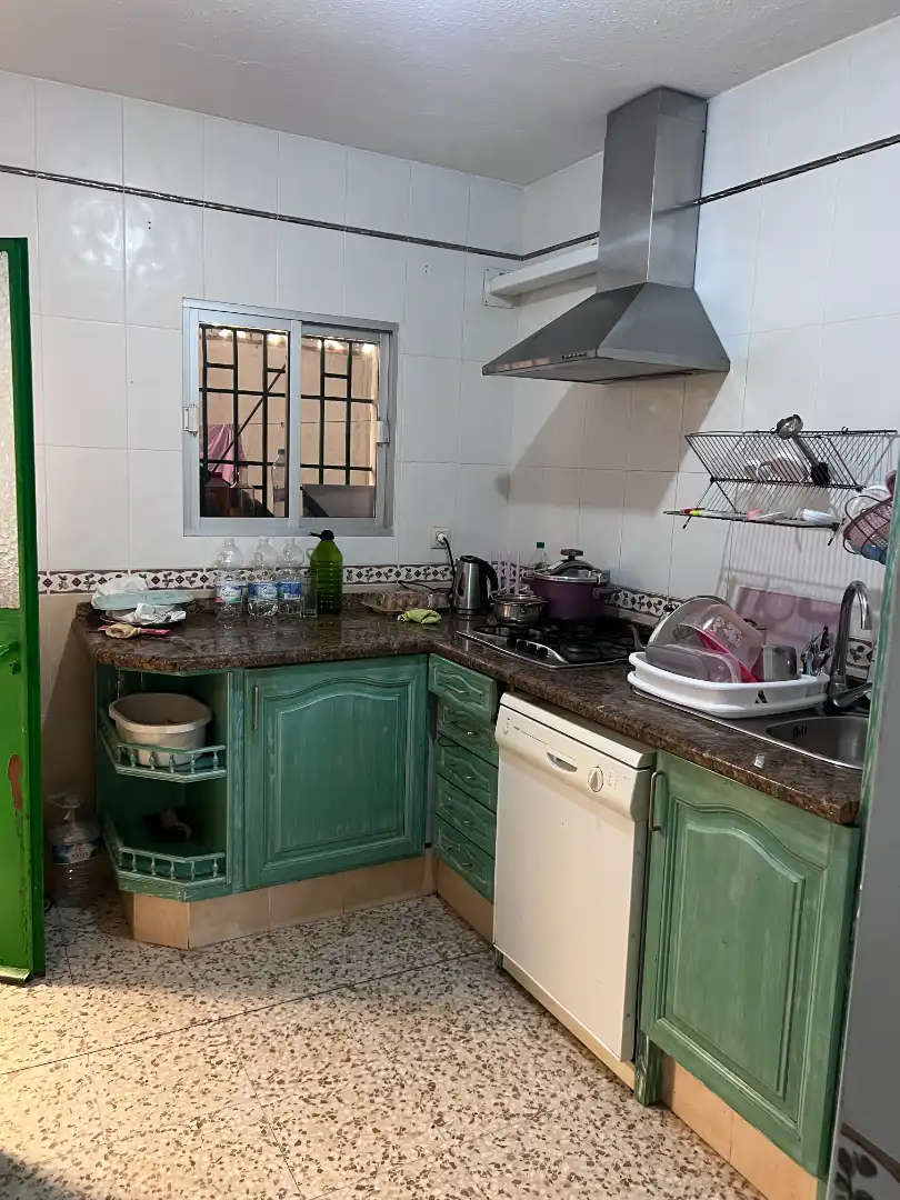 Cuina de Casa o xalet en venda en Algeciras amb Terrassa, Forn i Rentadora
