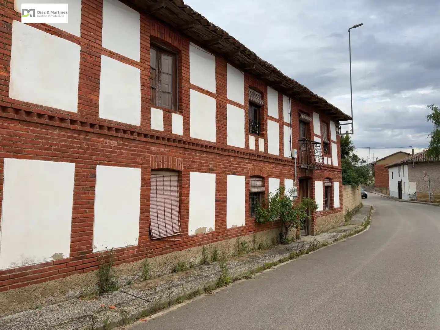 Vista exterior de Casa o chalet en venta en Villaturiel con Jardín privado