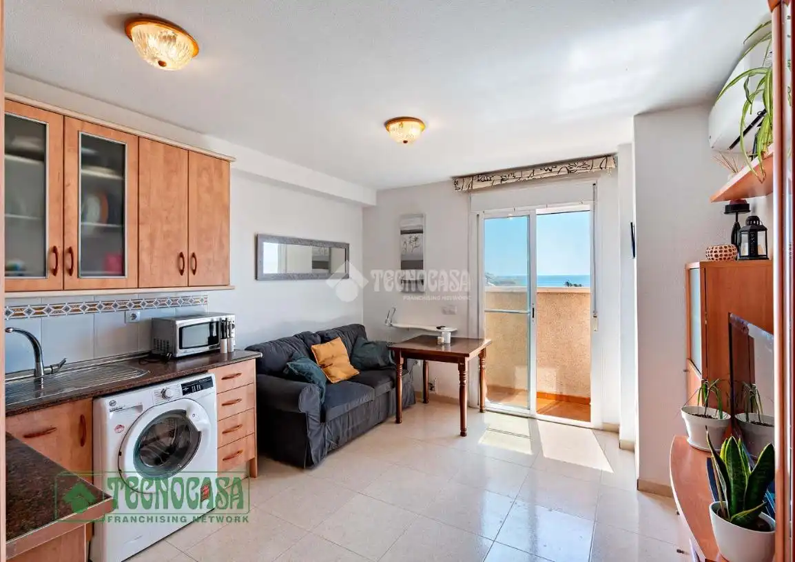 Habitación de Piso en venta en Roquetas de Mar con Calefacción y Terraza