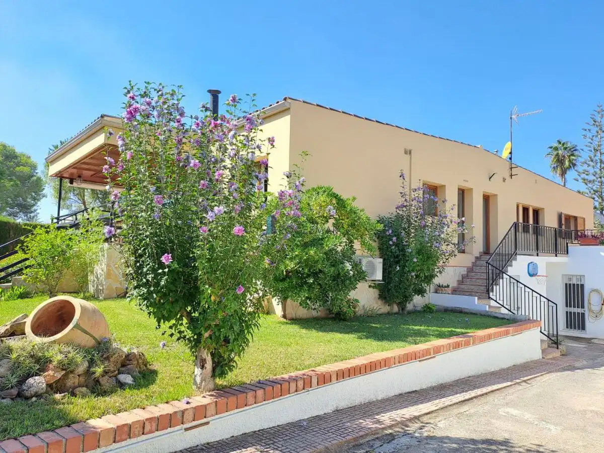 Villa mit Pool zum Verkauf in Avinguda dels Pins, imagen 2