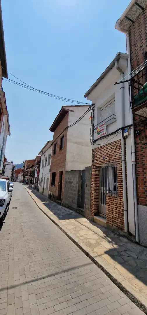 Vista exterior de Casa adosada en venda en El Tiemblo 